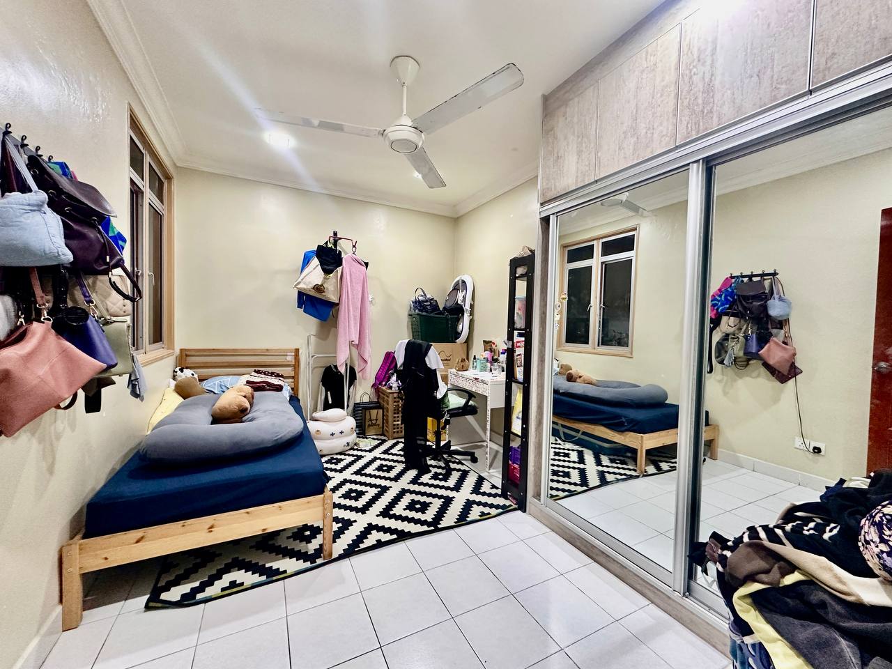 RENOVATED UNIT, 2nd floor Blok E2 Teratai Apartment, Taman Sutera, Kajang (WALK UP) - Image 4