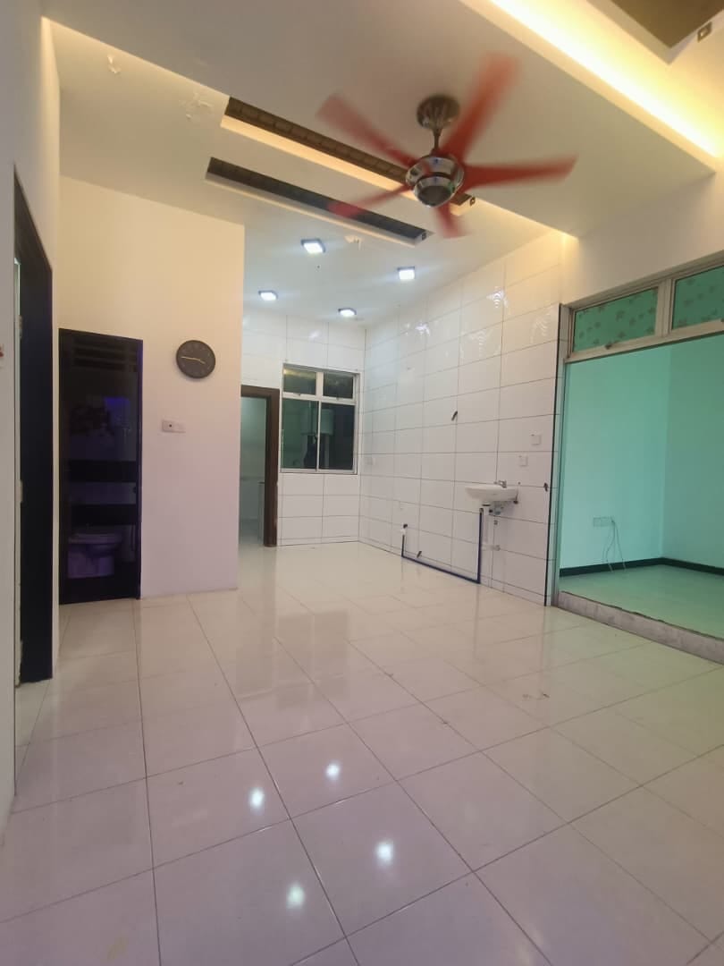 SEMI-D CANTIK DIUBAH SUAI SEPENUHNYA UNTUK DIJUAL - Image 11