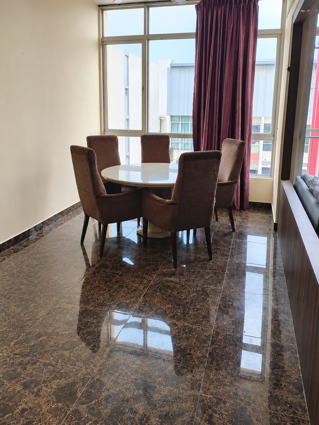 Dining - Greenfield Regency Tampoi Penthouse | 4+1 Rooms | 1,774 sqft | Fully Furnished | RM3,300 - Image 6