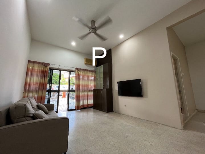 Living room - BELOW RM800k!!! | SS2/4 PJ Freehold Single Storey Terrace Renovated Move-In Condition | 22x70 - Image 2