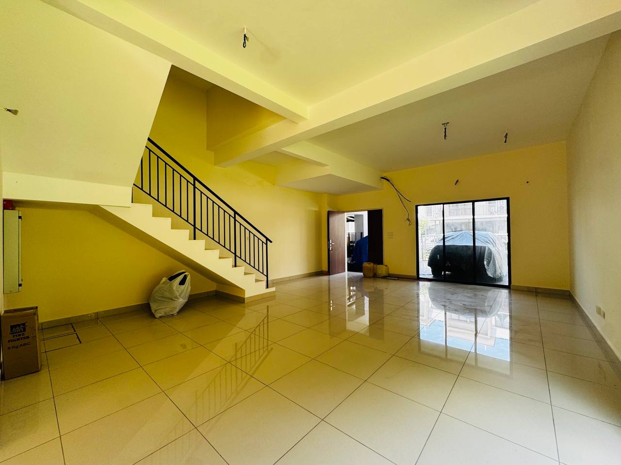 Brand New Corner Unit 3 Storey Terrace Nassim Heights Taman Ukay Bistari Ampang Selangor - Image 5