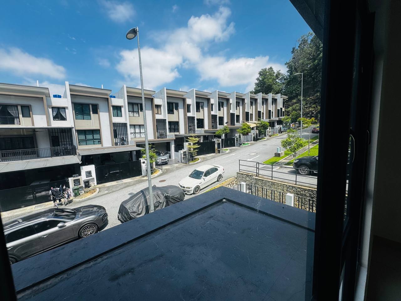 Brand New Corner Unit 3 Storey Terrace Nassim Heights Taman Ukay Bistari Ampang Selangor - Image 9
