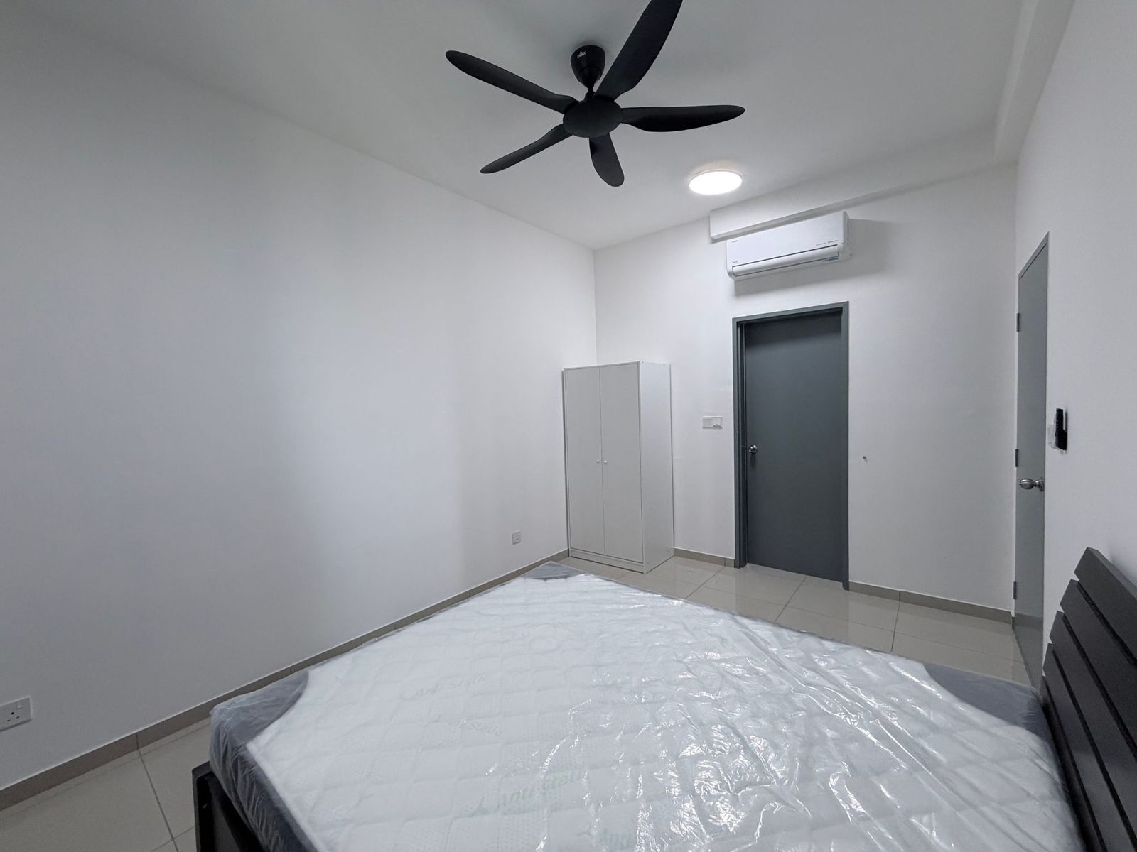 Fully Furnished 1-Bedroom Condo for Rent | RM1,500 | 50m to KTM | Kajang 2 - Image 4