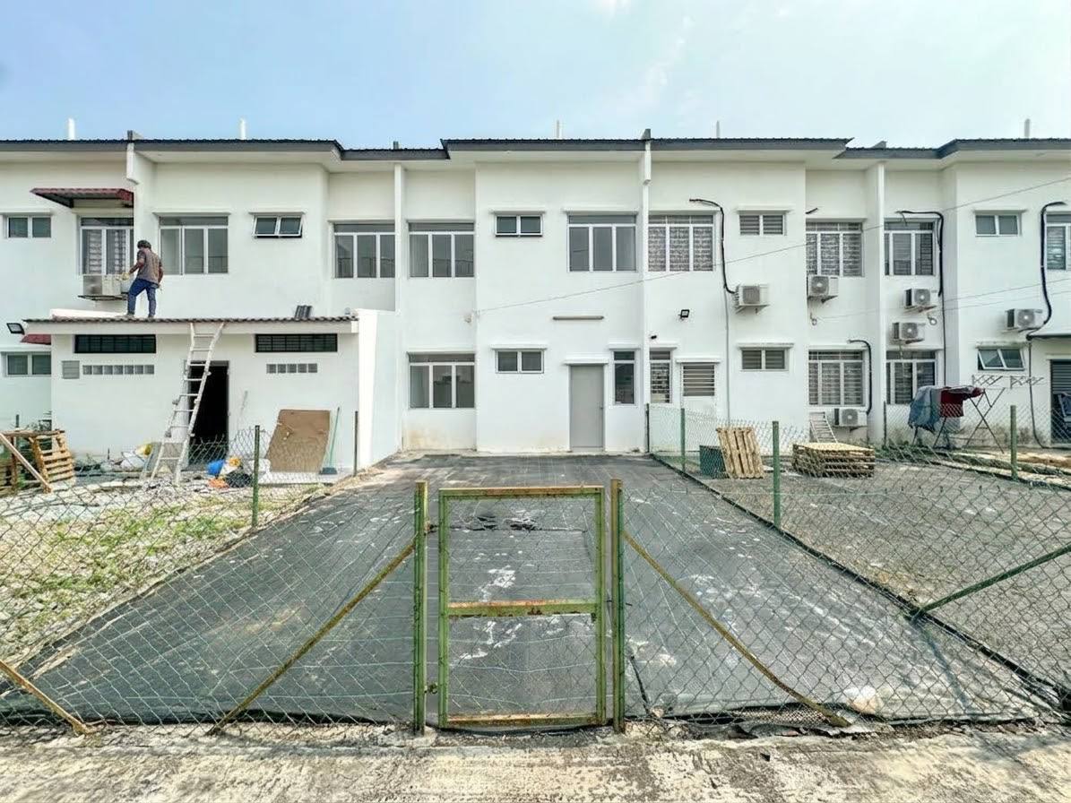 FOR SALE BELOW MARKET VALUE TAMAN WARISAN HIJAUAN KOTA WARISAN SEPANG - Image 3