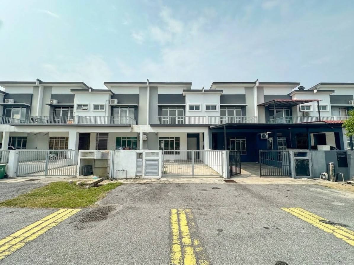 FOR SALE BELOW MARKET VALUE TAMAN WARISAN HIJAUAN KOTA WARISAN SEPANG - Image 5