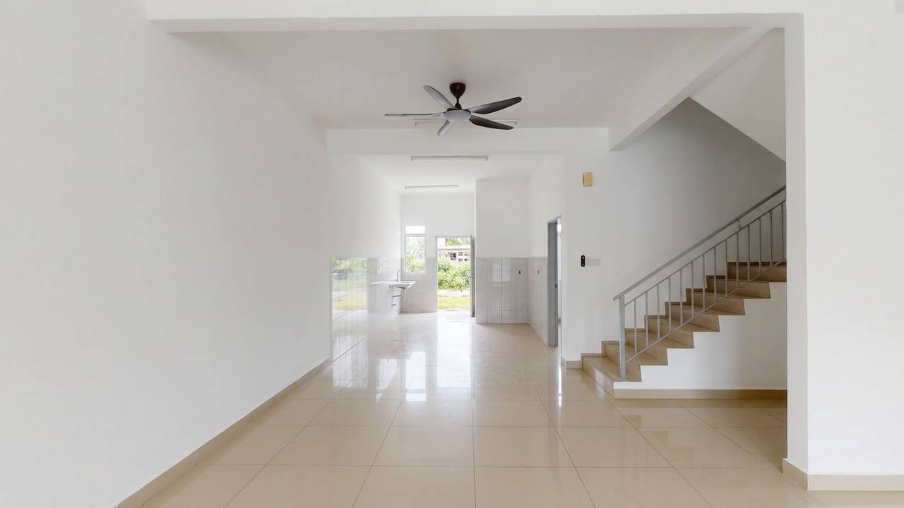 FOR SALE BELOW MARKET VALUE TAMAN WARISAN HIJAUAN KOTA WARISAN SEPANG - Image 1