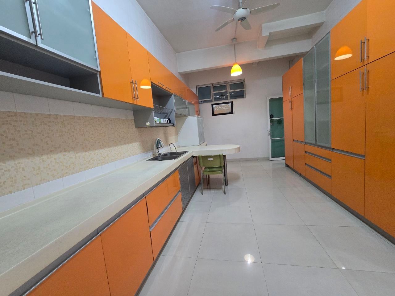 Excellent Condition, Spacious Semi-D at Seksyen 7, Shah Alam - Image 11
