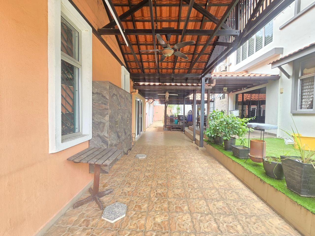 Excellent Condition, Spacious Semi-D at Seksyen 7, Shah Alam - Image 2