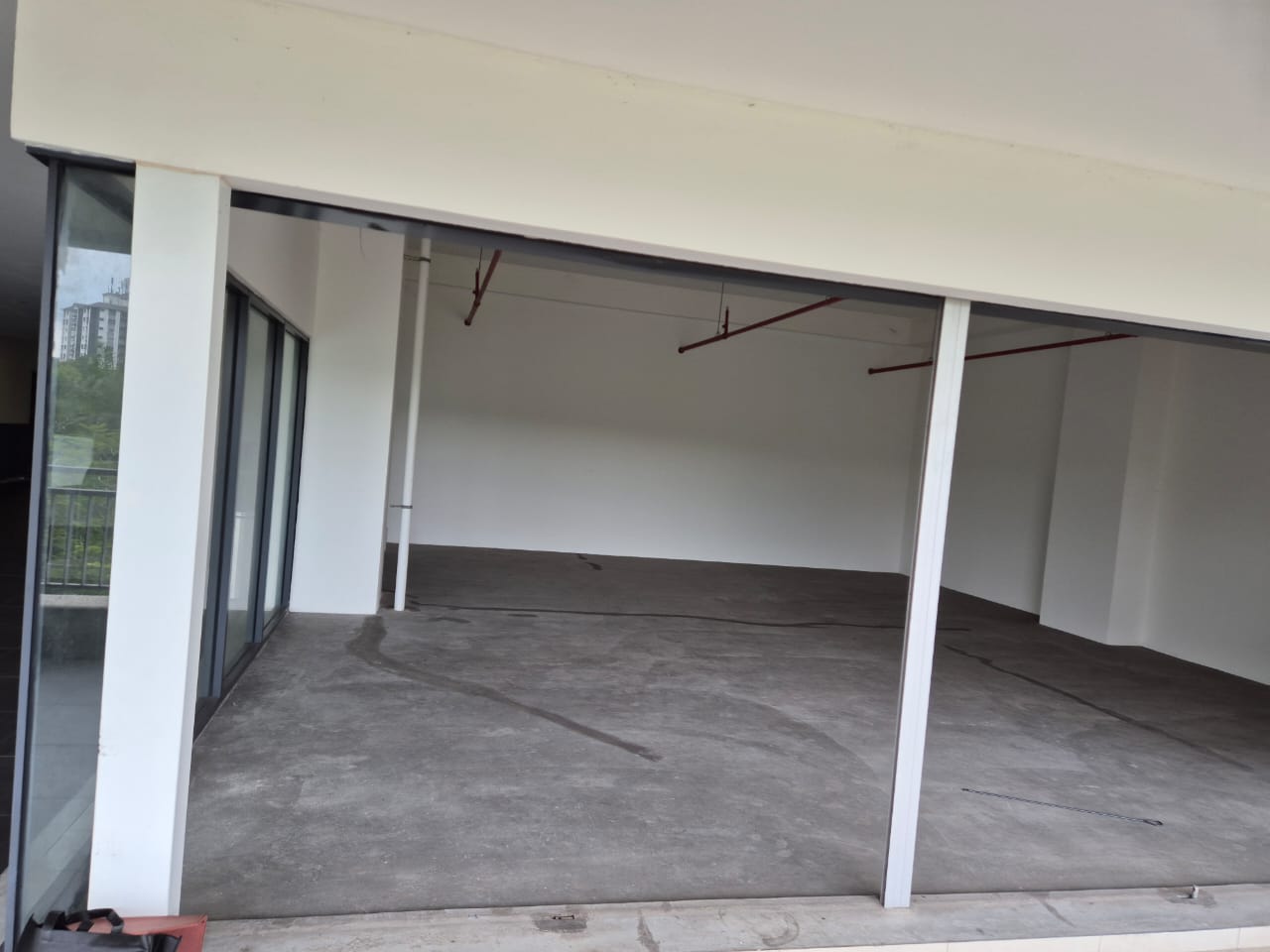 ELEVATE YOUR BUSINESS - Main Road–Facing Retail Ideal for Tuition / Clinic / Beauty in Radia, Bukit Jelutong - Image 3