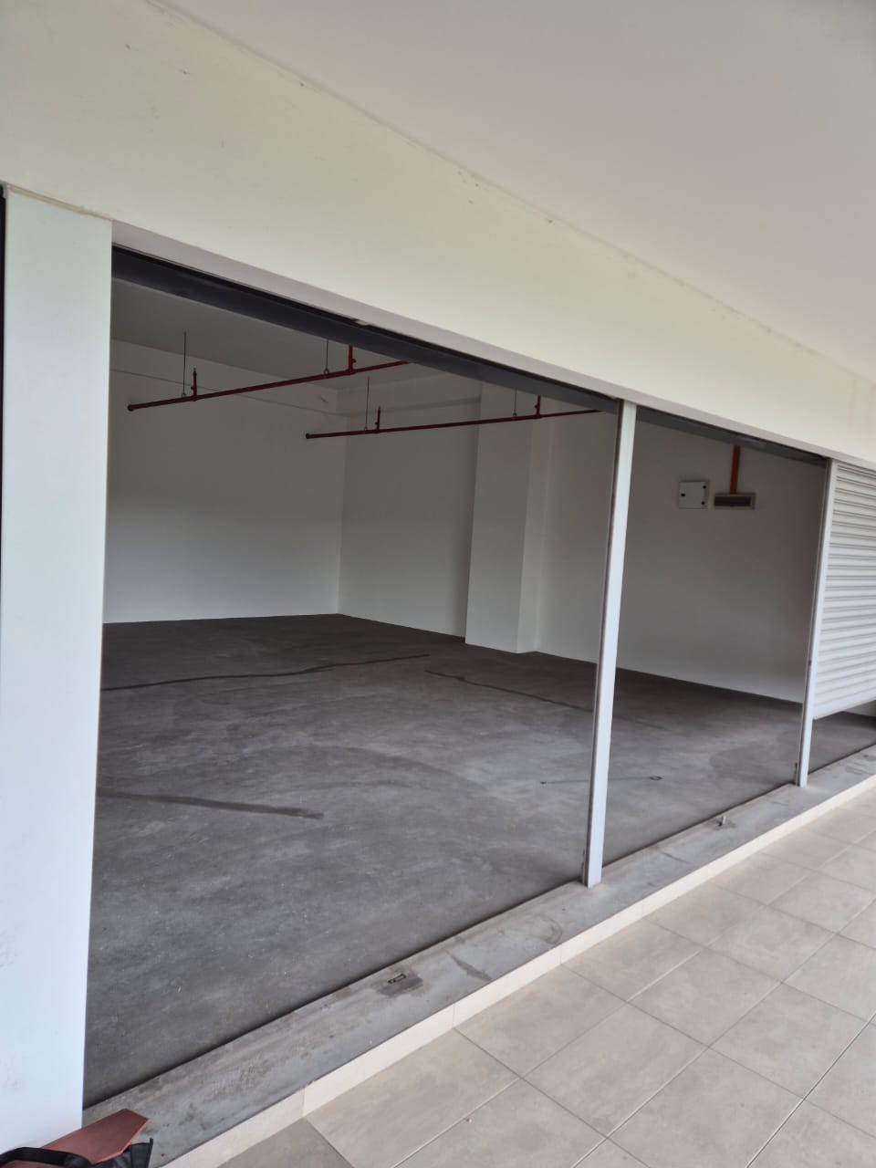 ELEVATE YOUR BUSINESS - Main Road–Facing Retail Ideal for Tuition / Clinic / Beauty in Radia, Bukit Jelutong - Image 2