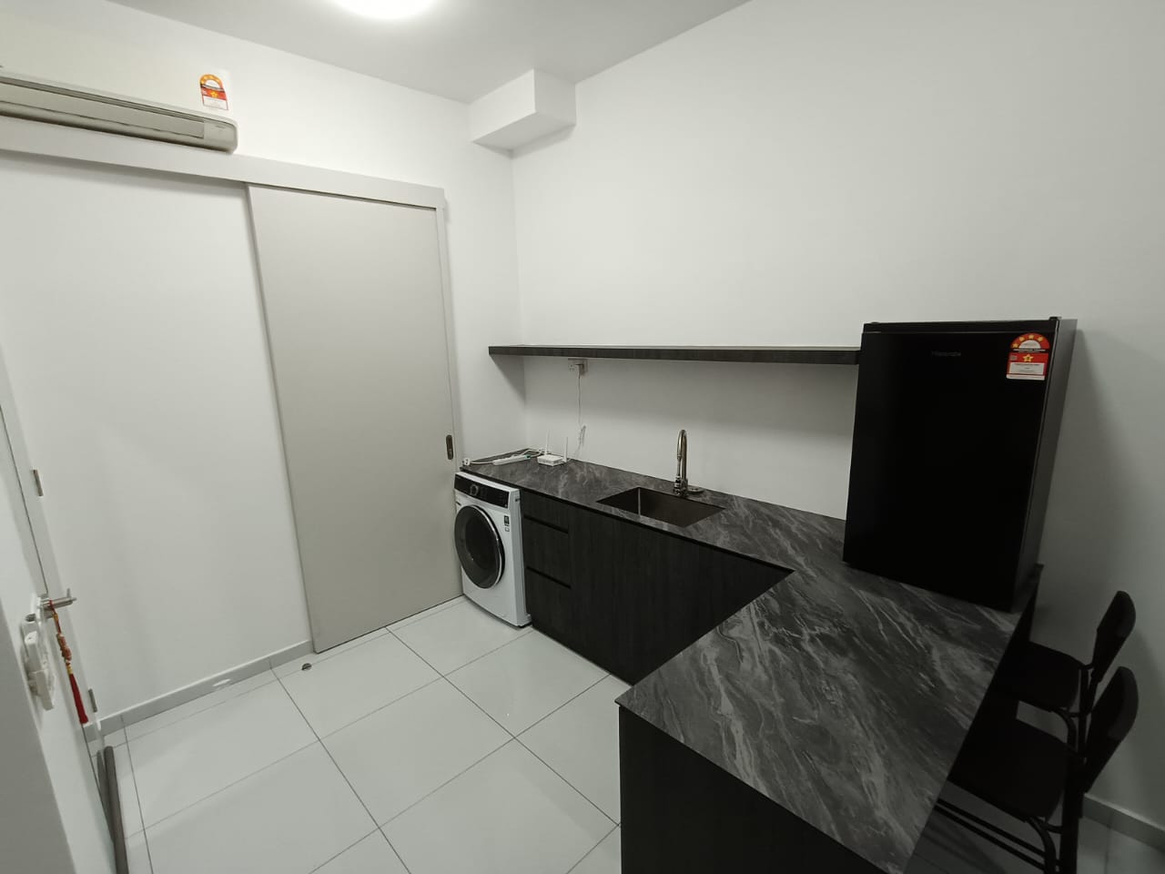 Kitchen - Sky Tree Apartment for Rent Bukit Indah Iskandar Puteri | RM1,500 - Image 2