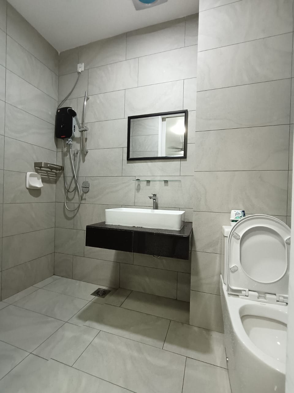 Bathroom - Sky Tree Apartment for Rent Bukit Indah Iskandar Puteri | RM1,500 - Image 3