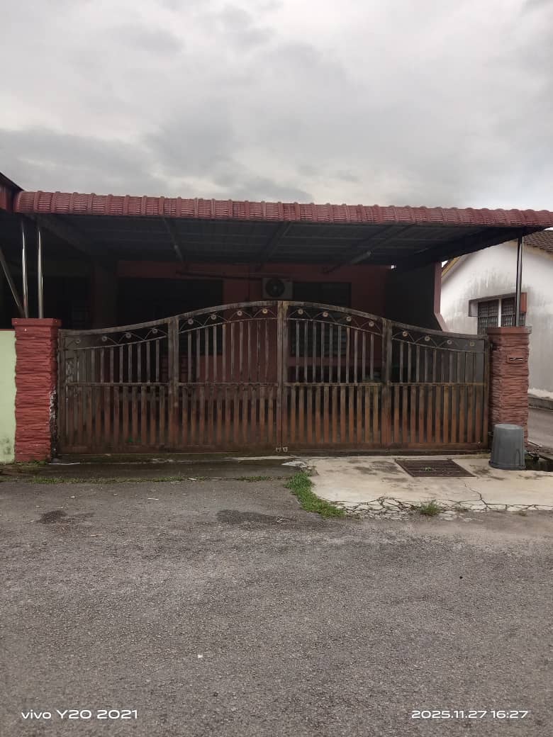 Freehold 3BR Single Storey Terraced House For Sale at Taman Mahsuri - Image 1