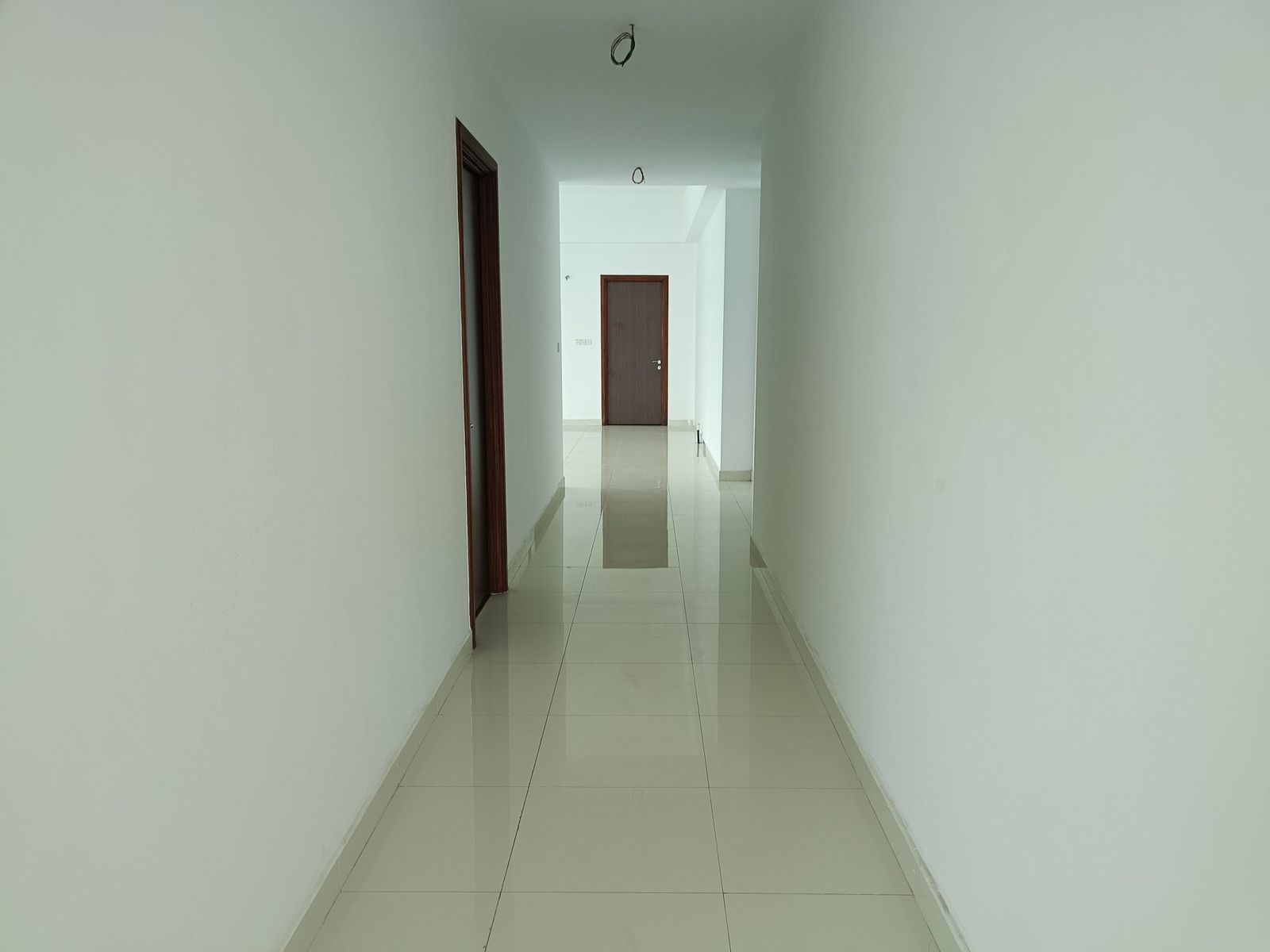 H Residence Luxury Condo with 2 carparks 5000sf morning sun balcony - Image 4
