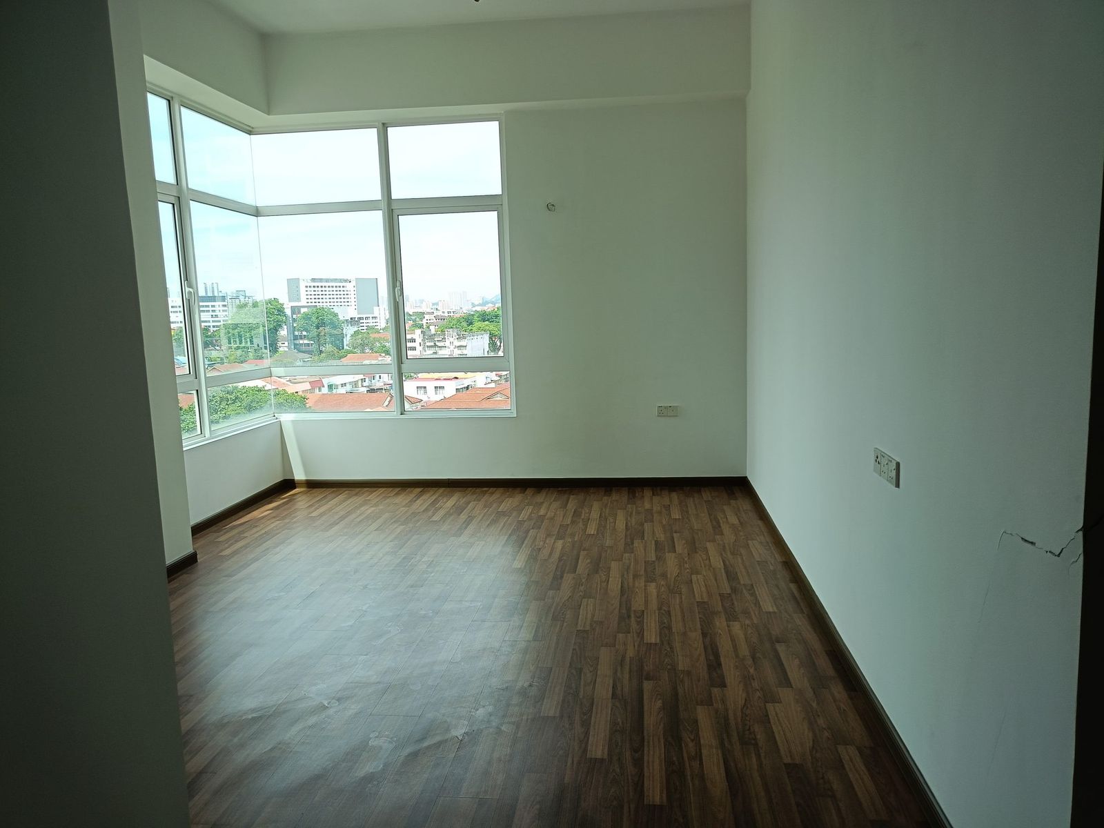 H Residence Luxury Condo with 2 carparks 5000sf morning sun balcony - Image 9