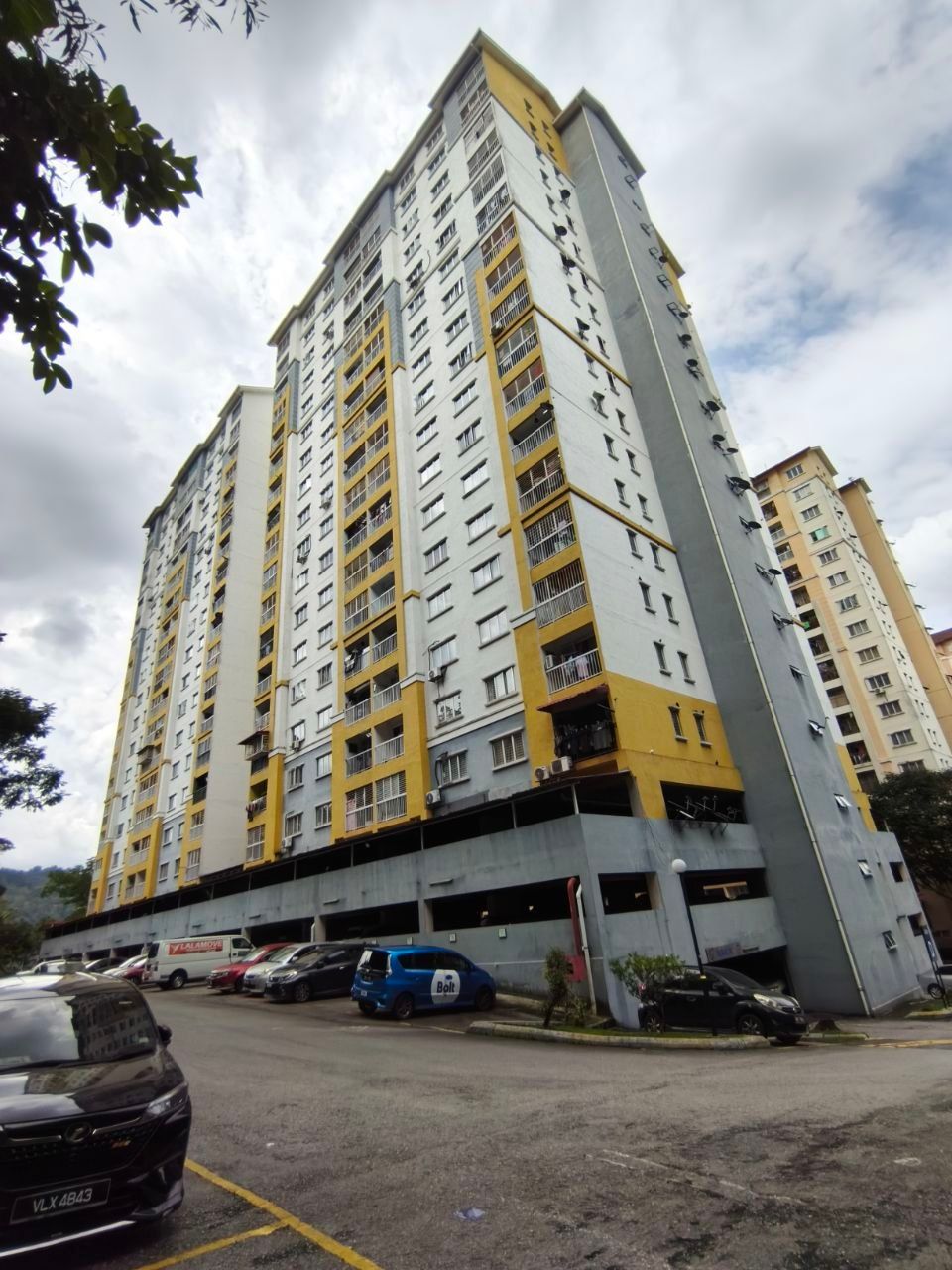 LAKEVIEW APARTMENT, TAMAN JASA PERWIRA BATU CAVES, SELANGOR - Image 1