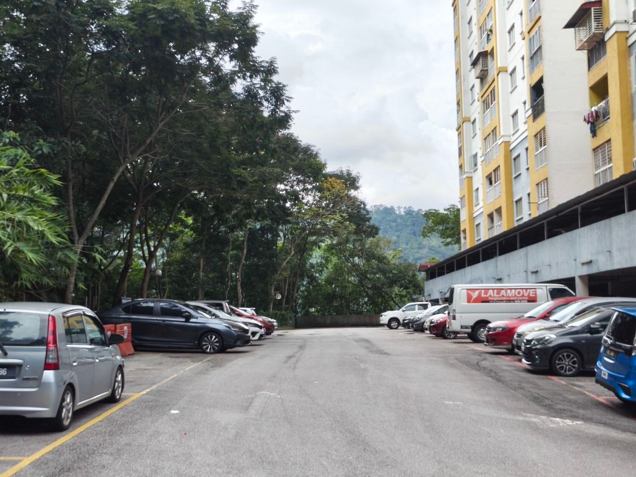 LAKEVIEW APARTMENT, TAMAN JASA PERWIRA BATU CAVES, SELANGOR - Image 2
