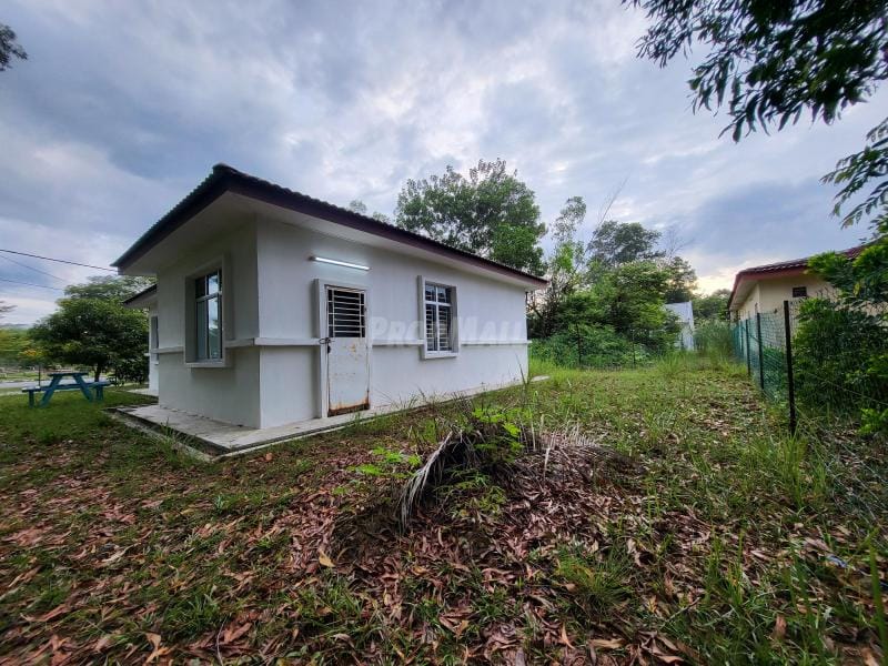 Exterior - Single Storey Bungalow Bandar Tasik Senangin, Mahkota Hills, Lenggeng – Free Facing, Freehold - Image 3