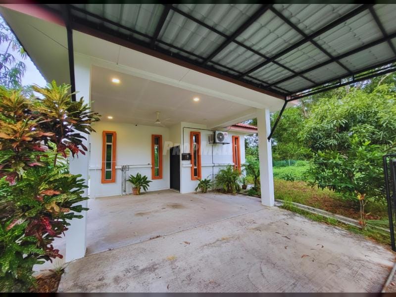 Car porch - Single Storey Bungalow Bandar Tasik Senangin, Mahkota Hills, Lenggeng – Free Facing, Freehold - Image 1
