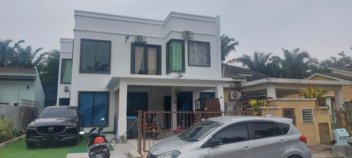 Renovated | Semi D Seksyen 30 Shah Alam | Priced to sell fast - Image 1