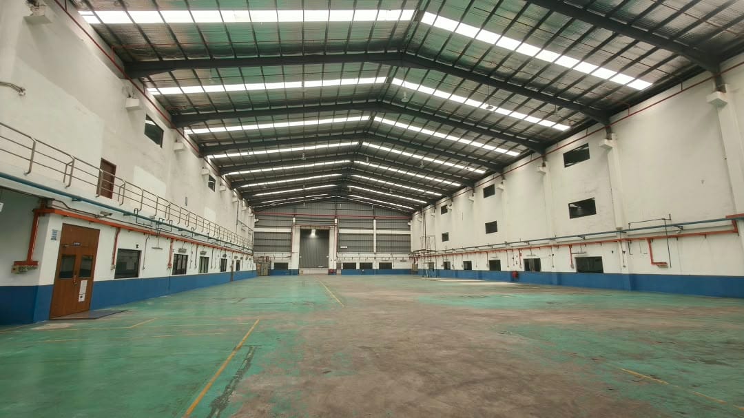 Warehouse floor - Semi-D Factory for Rent @ Eco Business Park 2 Senai | 37,000 sq ft Land | Medium Industry | RM38K - Image 2