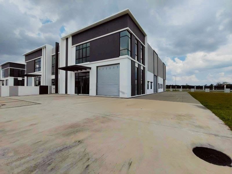 Exterior - Semi-D Factory for Rent @ Eco Business Park 2 Senai | 37,000 sq ft Land | Medium Industry | RM38K - Image 13