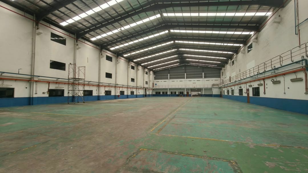 Warehouse floor - Semi-D Factory for Rent @ Eco Business Park 2 Senai | 37,000 sq ft Land | Medium Industry | RM38K - Image 9