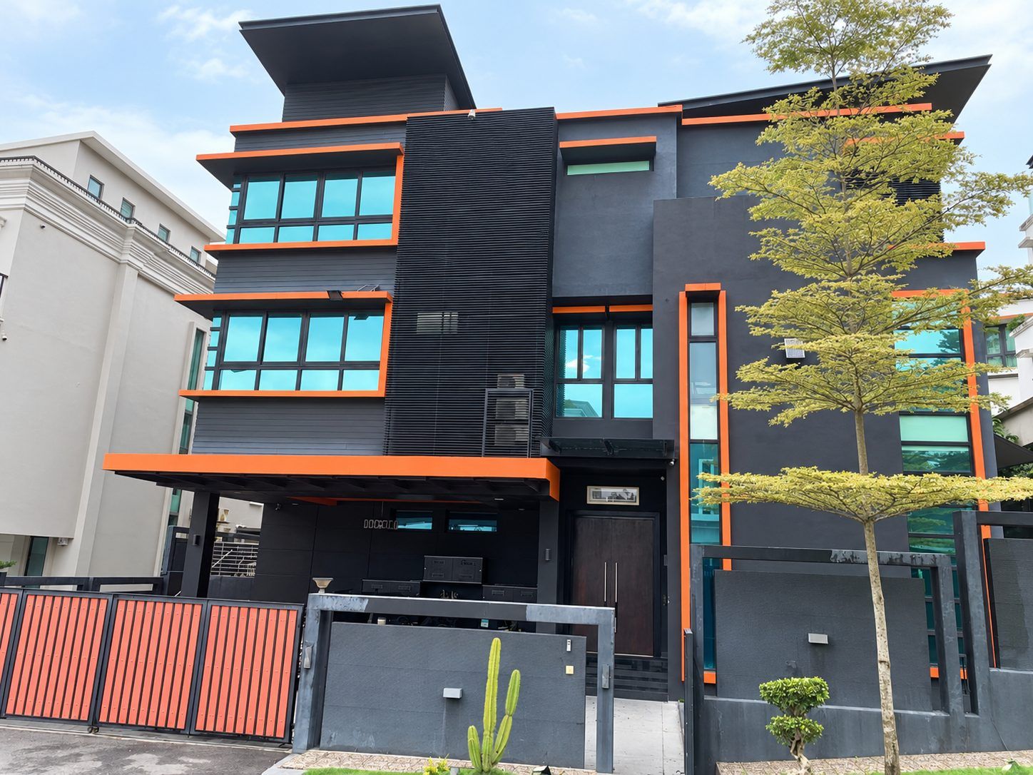 LUXURY BUNGALOW FOR SALE! 🚨 - Image 1