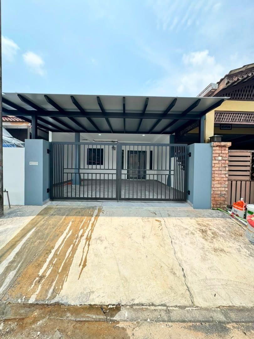 Exterior - Fully Renovated Single Storey Terrace @ Bandar Putra Merbuk Kulai | Freehold | Non-Bumi | RM478K - Image 4
