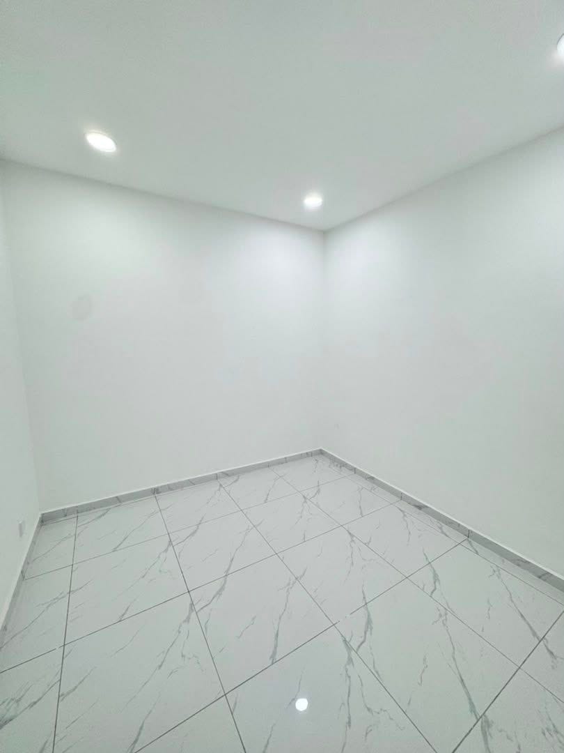 Fully Renovated Single Storey Terrace @ Bandar Putra Merbuk Kulai | Freehold | Non-Bumi | RM478K - Image 8