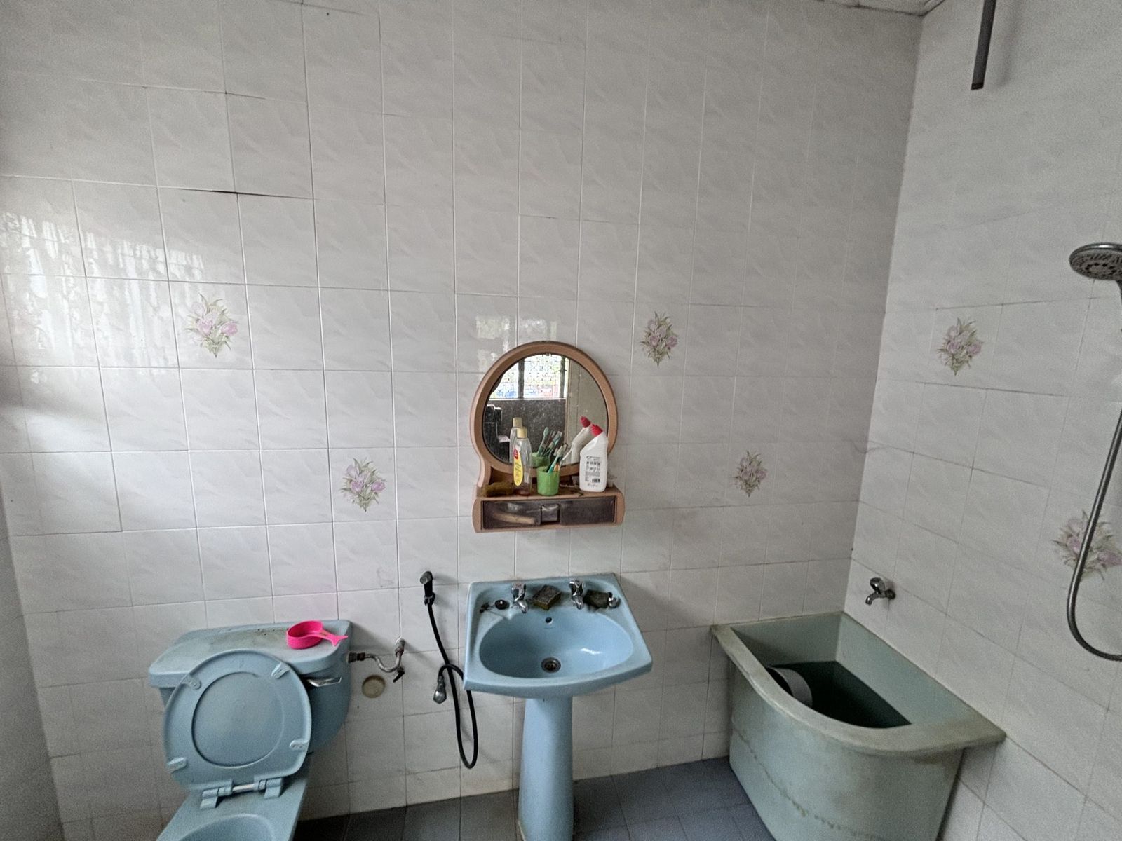 Bungalow @ Jalan Gurney Kiri – Opposite International School! - Image 19
