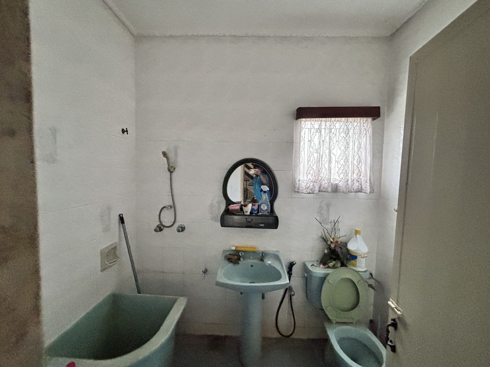 Bungalow @ Jalan Gurney Kiri – Opposite International School! - Image 8