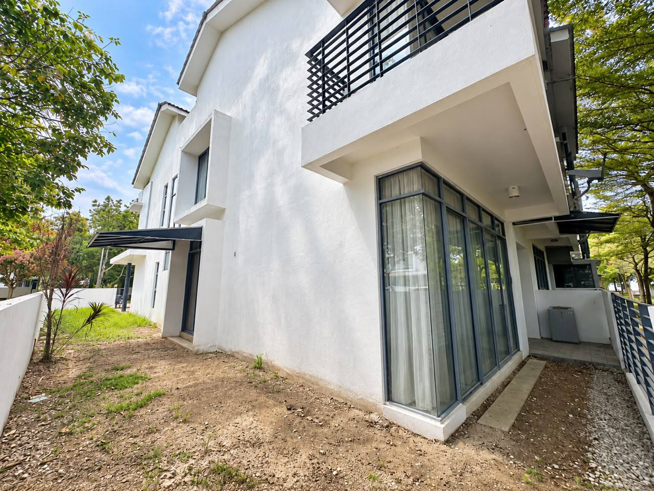 END LOT Double Storey Superlink Terrace House Summerglades, Perdana Lakeview West Cyberjaya  - Image 9