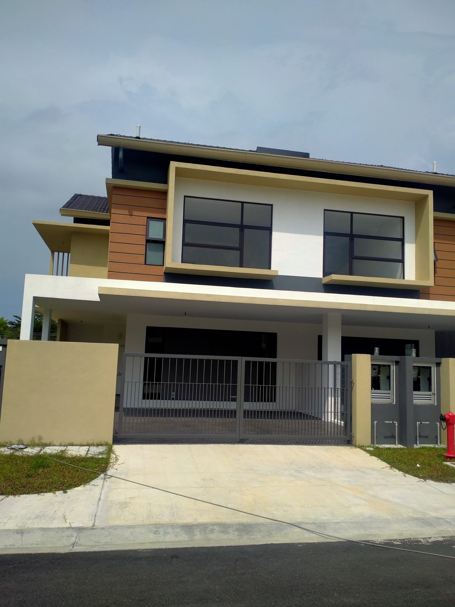 Superlink Double Storey yang LUAS & MODEN - Image 3