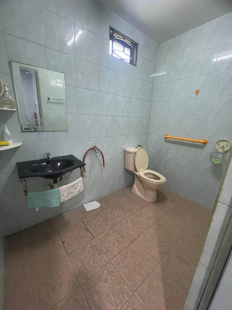 Fully Renovated Terrace House | Walk to bus stop. - Image 5