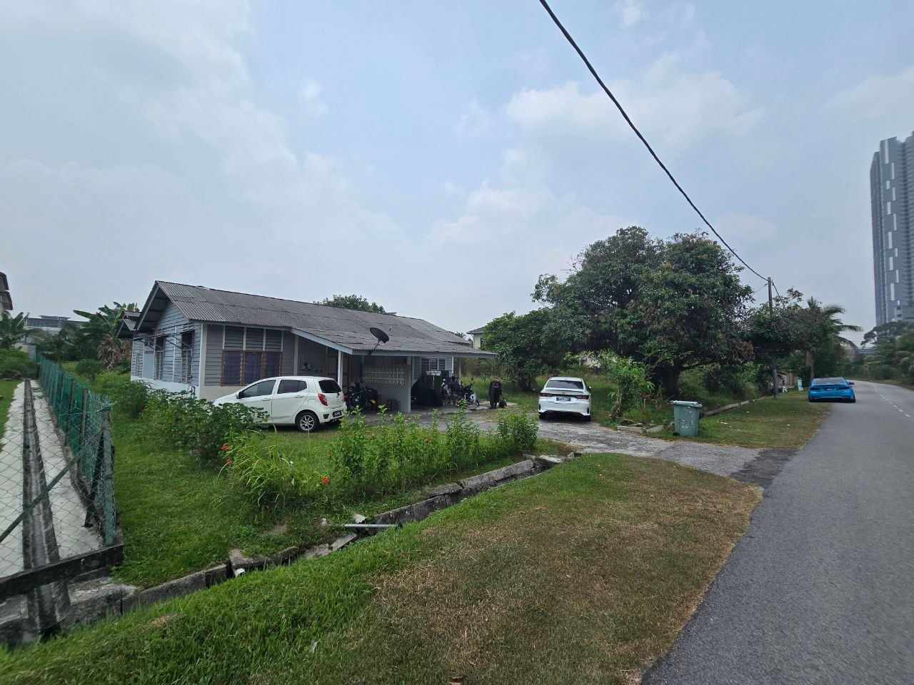 FACING OPEN BUNGALOW LOT KAMPUNG SUNGAI KANTAN KAJANG - Image 2