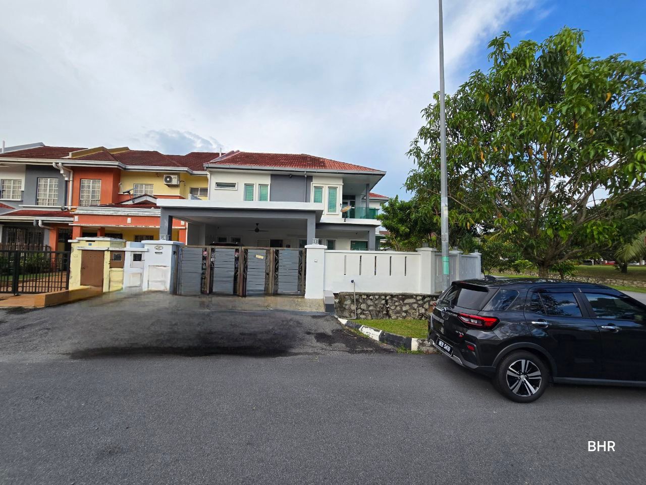 RENOVATED CORNER LOT 2 STOREY TERRACE HOUSE BANDAR SERI PUTRA BANGI - Image 1
