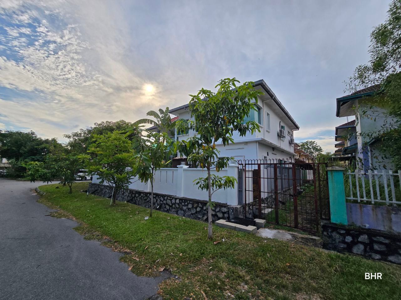 RENOVATED CORNER LOT 2 STOREY TERRACE HOUSE BANDAR SERI PUTRA BANGI - Image 4