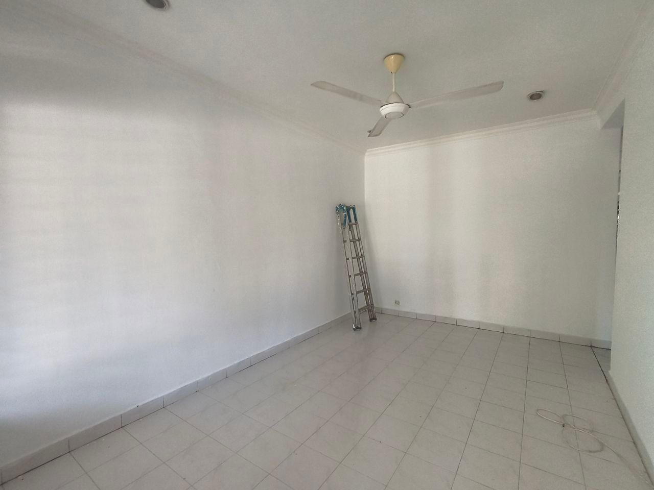 TERRACE HOUSE NEAR KLIA - Image 3