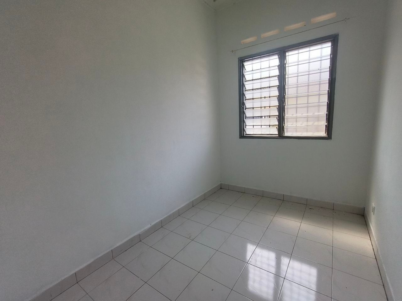 TERRACE HOUSE NEAR KLIA - Image 8