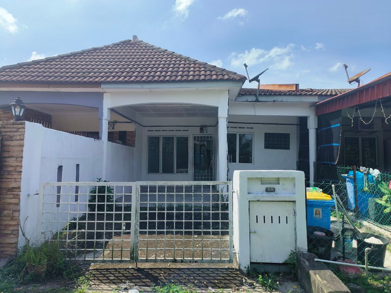 TERRACE HOUSE NEAR KLIA - Image 1