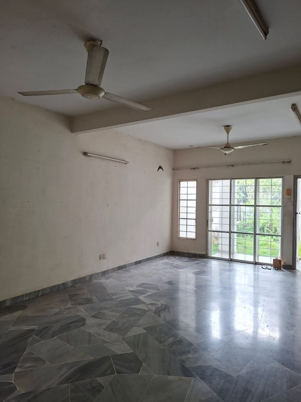 Subang jaya usj 3b landed house double storey house for sell  - Image 1