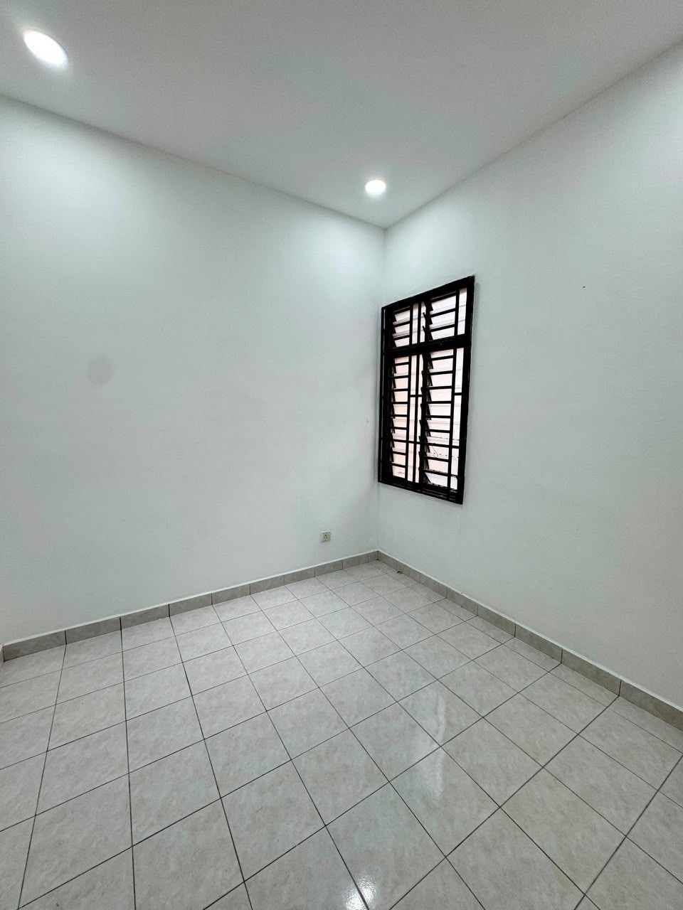 NEW FULLY RENOVATED | Double Storey Terrace @ Bandar Putra Kulai | 4BR 3BA | RM538K - Image 21