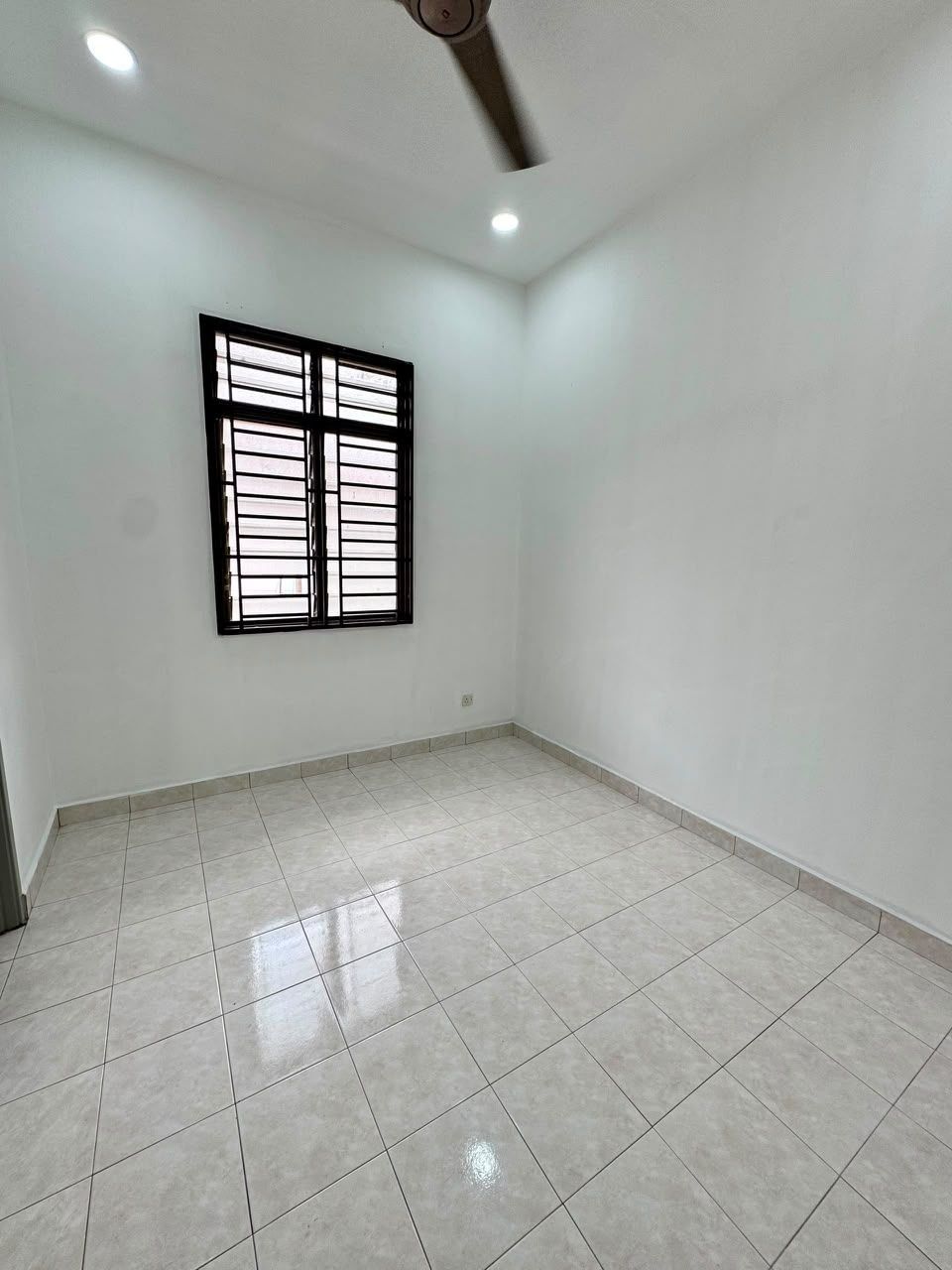 NEW FULLY RENOVATED | Double Storey Terrace @ Bandar Putra Kulai | 4BR 3BA | RM538K - Image 8