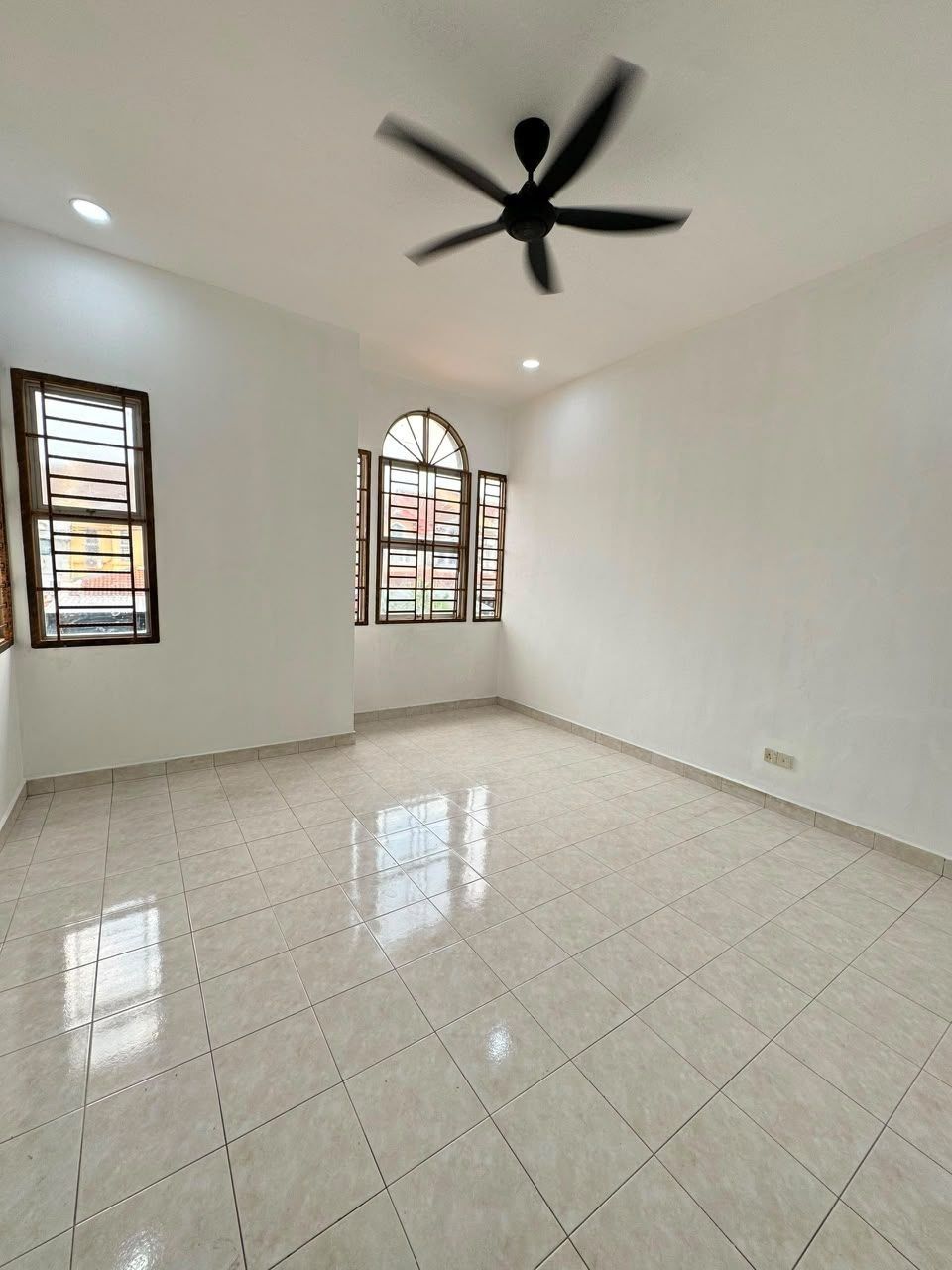 NEW FULLY RENOVATED | Double Storey Terrace @ Bandar Putra Kulai | 4BR 3BA | RM538K - Image 10