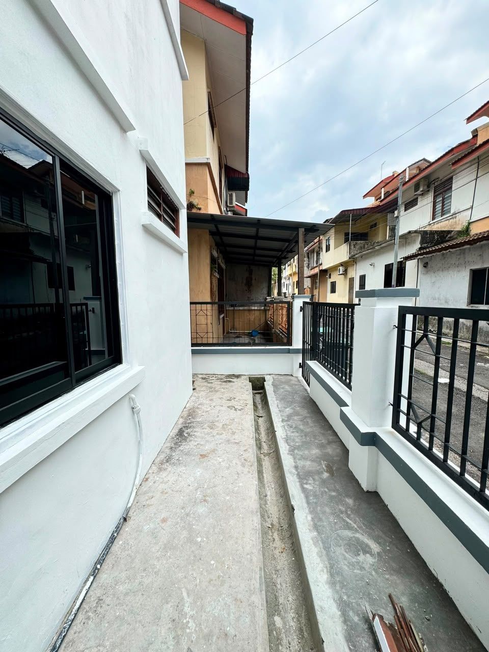 NEW FULLY RENOVATED | Double Storey Terrace @ Bandar Putra Kulai | 4BR 3BA | RM538K - Image 5