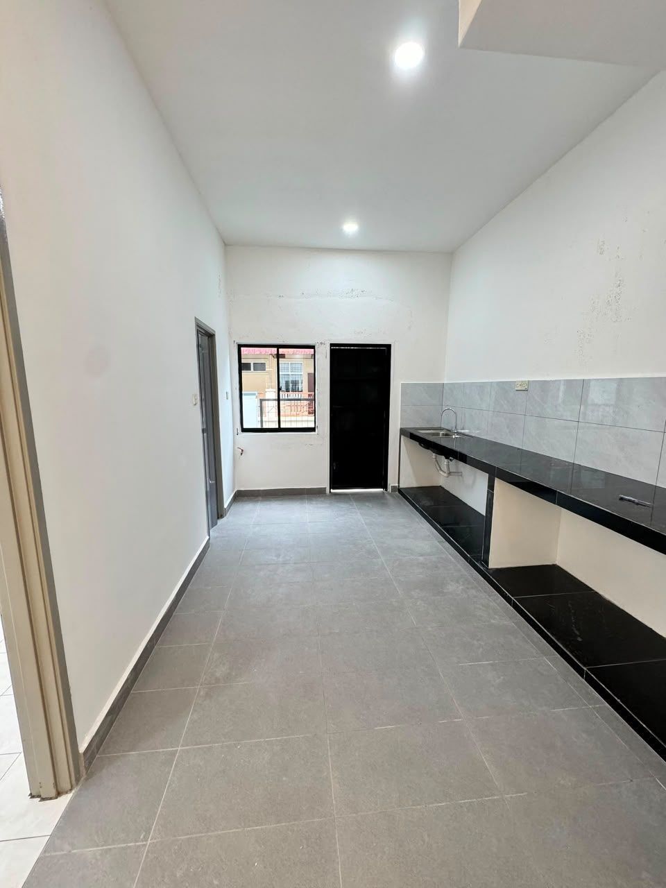 NEW FULLY RENOVATED | Double Storey Terrace @ Bandar Putra Kulai | 4BR 3BA | RM538K - Image 6