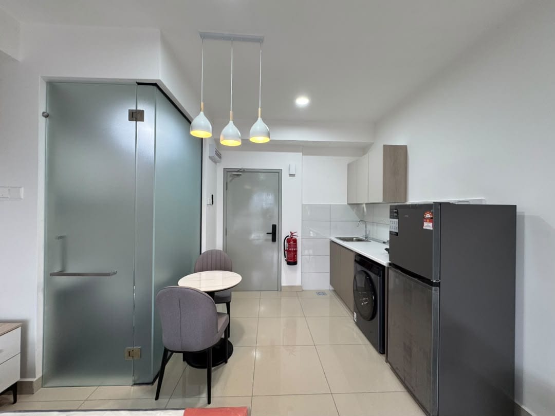 Spacious Studio Fully Furnished Unit @Jelatek - Image 1