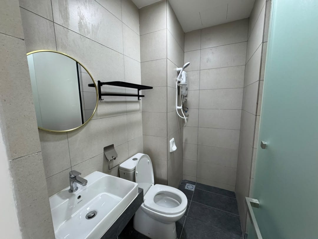 Spacious Studio Fully Furnished Unit @Jelatek - Image 3