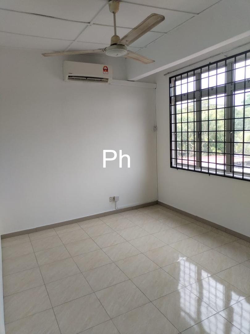 20' × 75' LAND | 1,500 SQ FT | OPEN ROAD FRONTAGE | WELL-KEPT | PUTRA PERDANA - Image 4